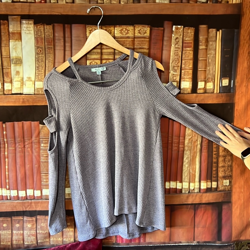 She + Sky cold shoulder long sleeve top shirt Lilac Small S